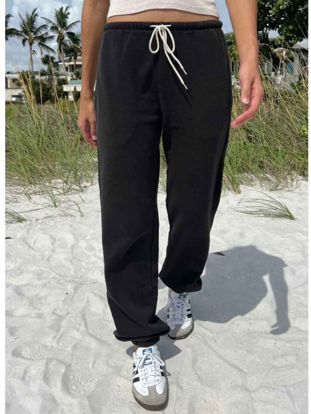 Brandy Melville Rosa Navy  Drawstring Sweatpants